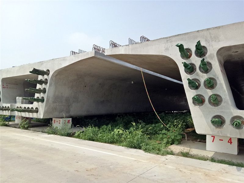 高鐵大型箱梁養(yǎng)護系統(tǒng)